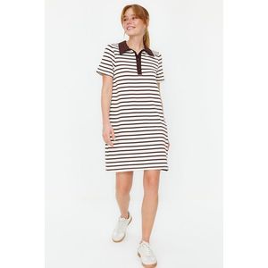 Trendyol Brown and White Striped Polo Neck A-Line/A-Line Form Knitted Dress obraz