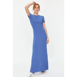 Trendyol modré šaty s krátkým rukávem, přiléhavé, s kulatým výstřihem, elastické, pletené, maxi délky a tužkovým střihem. obraz