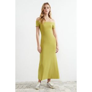 Trendyol Green Carmen Collar Fitted/Fitted Stretchy Knitted Maxi Pencil Dress obraz