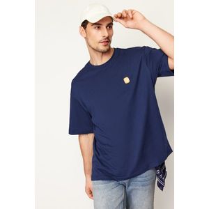 Trendyol Navy Blue Oversize/Wide Cut Short Sleeve Embroidered 100% Cotton T-Shirt obraz