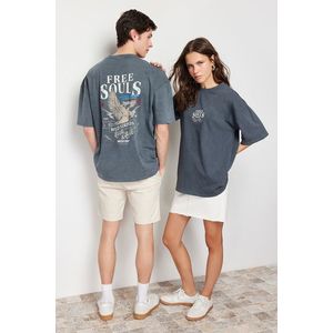 Trendyol Anthracite Oversize/Wide Cut Faded Effect Eagle-Text Print 100% Cotton T-Shirt obraz