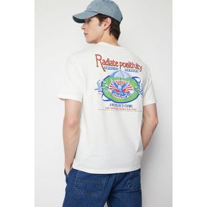 Trendyol Ecru Oversize/Wide-Fit Text Printed 100% Cotton T-shirt on Back obraz