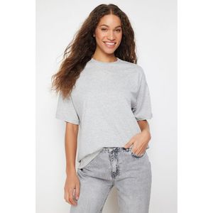 Trendyol šedý melírovaný 100% bavlněný dámský volný pletený tričko s kulatým výstřihem obraz