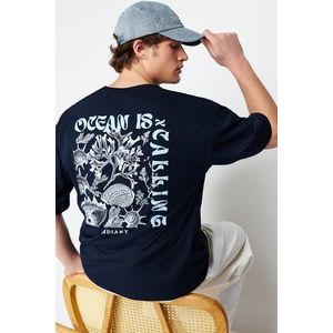 Trendyol Navy Blue Oversize/Wide Cut 100% Cotton T-shirt with Raised Text Printed on the Back obraz