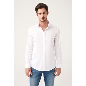 Pánská bílá košile Avva ze 100% bavlněného saténu se skrytými kapsami a štíhlým střihem obraz