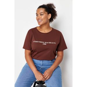 Trendyol Curve Brown 100% Cotton Motto Printed Relaxed/Wide Comfort Fit Knitted T-Shirt obraz