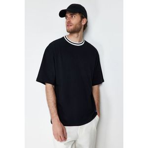 Trendyol Black Oversize Collar Detailed Label 100% Cotton T-Shirt obraz