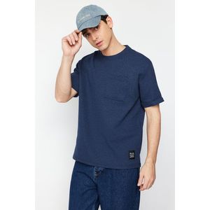 Trendyol Basic Indigo Relaxed Textured Waffle Short Sleeve T-Shirt with Pocket Label obraz