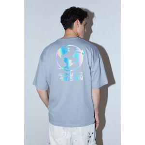 Trendyol Gray Oversize/Wide-Fit 100% Cotton Back Galaxy Hologram Printed T-shirt obraz