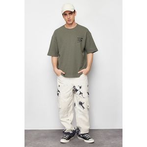 Trendyol Khaki Oversize/Wide Cut Embossed Text Printed Labeled Textured Waffle T-Shirt obraz
