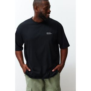 Trendyol Plus Size Černé Oversize/Široké 100% Bavlněné Pohodlné Tričko s Minimálním Potiskem obraz