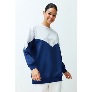 Trendyol Navy Blue Color Blocked Knitted Sweatshirt obraz