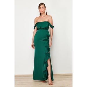 Trendyol smaragdově zelené saténové dlouhé večerní šaty s volány obraz