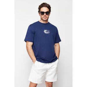 Trendyol námořnicky modré volné/pohodlné tričko s potiskem ze 100% bavlny obraz