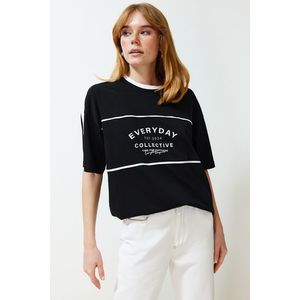 Trendyol Black 100% Cotton Color Block Slogan Oversize/Wide Fit Knitted T-Shirt obraz