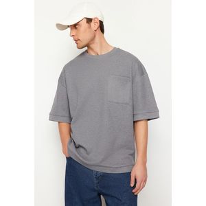 Trendyol antracitové oversized tričko s kapsou z texturované bavlny obraz