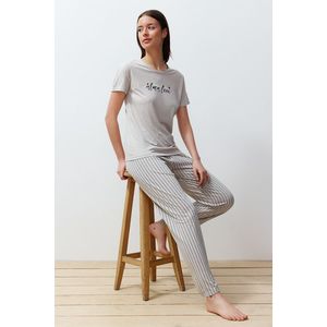 Trendyol Gray Motto Printed Striped Knitted Pajamas Set obraz
