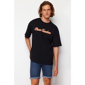 Trendyol Black Oversize/Wide Fit Text Applique Embroidered 100% Cotton Short Sleeve T-Shirt obraz