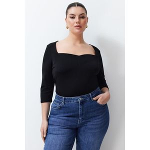 Trendyol Curve Black Heart Neck Fitted Knitted Blouse obraz