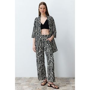 Trendyol Černý Potisk Pohodlný Střih Flexibilní Kimono Pletená Spodní-Horní Sada obraz