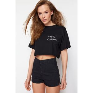 Trendyol Black 100% Cotton Motto Printed Pocket Relaxed Crop Knitted T-Shirt obraz