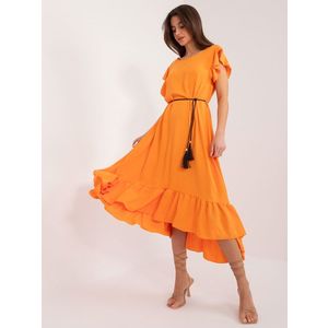Světle oranžové asymetrické šaty s volány obraz