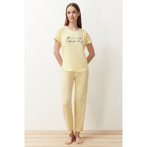 Trendyol Yellow Cherry Patterned Slogan Printed Knitted Pajamas Set obraz