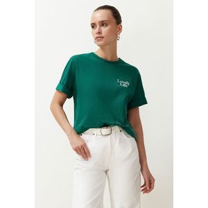 Trendyol Emerald Green 100% Cotton Slogan Printed Relaxed/Comfortable Fit Pocket Detail Knitted T-Shirt obraz