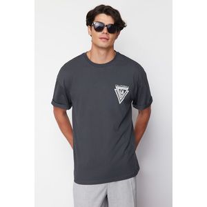 Trendyol Anthracite Oversize/Wide Cut Crew Neck City Printed 100% Cotton T-Shirt obraz