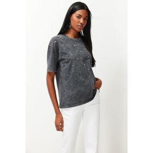 Trendyol Anthracite Stone Accessory Detailed Washing/Abrasion Effect Knitted T-Shirt obraz