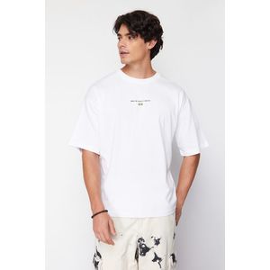 Trendyol Men's White Oversize/Wide Fit Crew Neck Short Sleeve Game Over Printed T-Shirt obraz