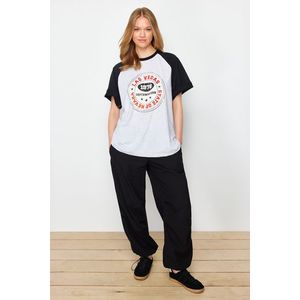 Trendyol Multi-Colored Oversize/Wide Fit Slogan Printed Raglan Sleeve Knitted T-Shirt obraz