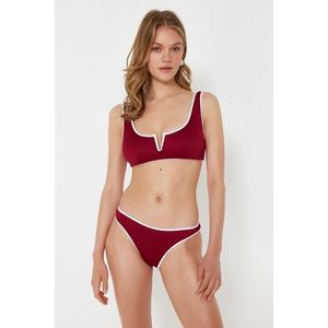 Trendyol Claret Red Bralette Textured V-String Bikini Detailed Regular Bikini Set obraz