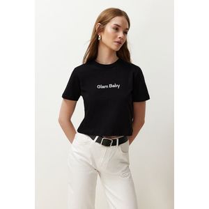 Trendyol Black 100% Cotton Slogan Printed Regular Crop Knitted T-Shirt obraz