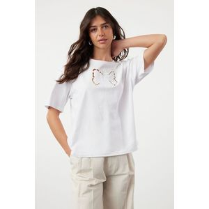 Trendyol White 100% Cotton Embroidery Detailed Relaxed/Wide Cut Crew Neck Knitted T-Shirt obraz