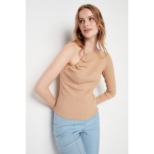 Trendyol Stones Shirring Detail Fitted Single Sleeve Ribbed Stretch Knit Blouse obraz