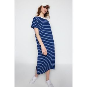 Trendyol Navy Blue Striped Shift/Plain Maxi Knit Dress with Slit Detail obraz