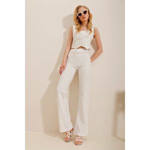 Trend Alaçatı Stili Women's White Striped Pants obraz