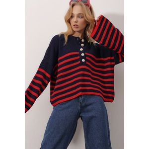 Trend Alaçatı Stili Women's Navy Blue-Red Crew Neck Gold Buttons Front Striped Knitwear Sweater obraz