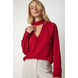 Happiness İstanbul Women's Red Crepe Blouse with Window Detailed and Decollete obraz