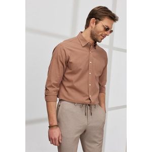 AC&Co / Altınyıldız Classics Men's Brown Comfort Fit Comfy Cut Concealed Button Collar 100% Cotton Flared Shirt. obraz
