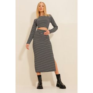 Trend Alaçatı Stili Women's Black and White Striped Ottoban Blouse And Skirt Suit obraz
