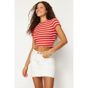 Trendyol Red-White Striped Baby Overlock Detail Fitted Crop Knitted Blouse obraz