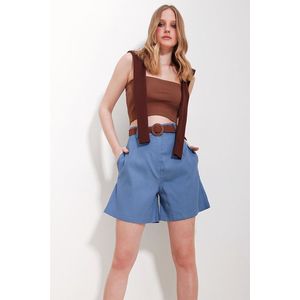 Trend Alaçatı Stili Women's Blue Straw Knit Belt Gabardine Shorts obraz