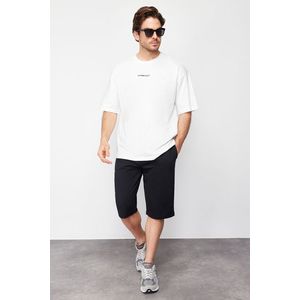 Trendyol Basic Black Regular/Regular Fit Long Length Elastic Waist Cord Shorts obraz