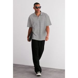 Trendyol Ecru Oversize/Wide Cut Limited Edition Striped Textured Polo Neck T-shirt obraz