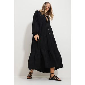 Trend Alaçatı Stili Women's Black Crew Neck Self Textured Maxi Length Dress obraz