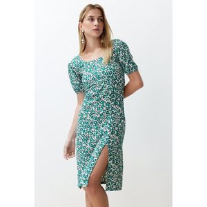 Trendyol Green Printed Gathered Square Collar Back Tie Detailed Stretchy Knitted Midi Dress obraz