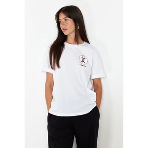 Trendyol White More Sustainable 100% Cotton Bushing Embroidery Relaxed/Comfortable Fit Knitted T-Shirt obraz