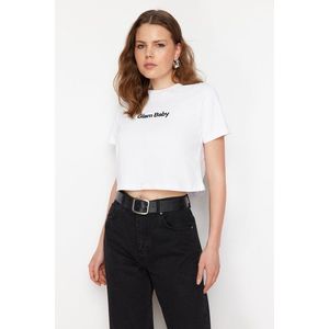 Trendyol White 100% Cotton Slogan Printed Regular Crop Knitted T-Shirt obraz